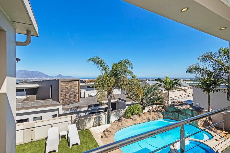 6 Bedroom Property for Sale in Baronetcy Estate Western Cape